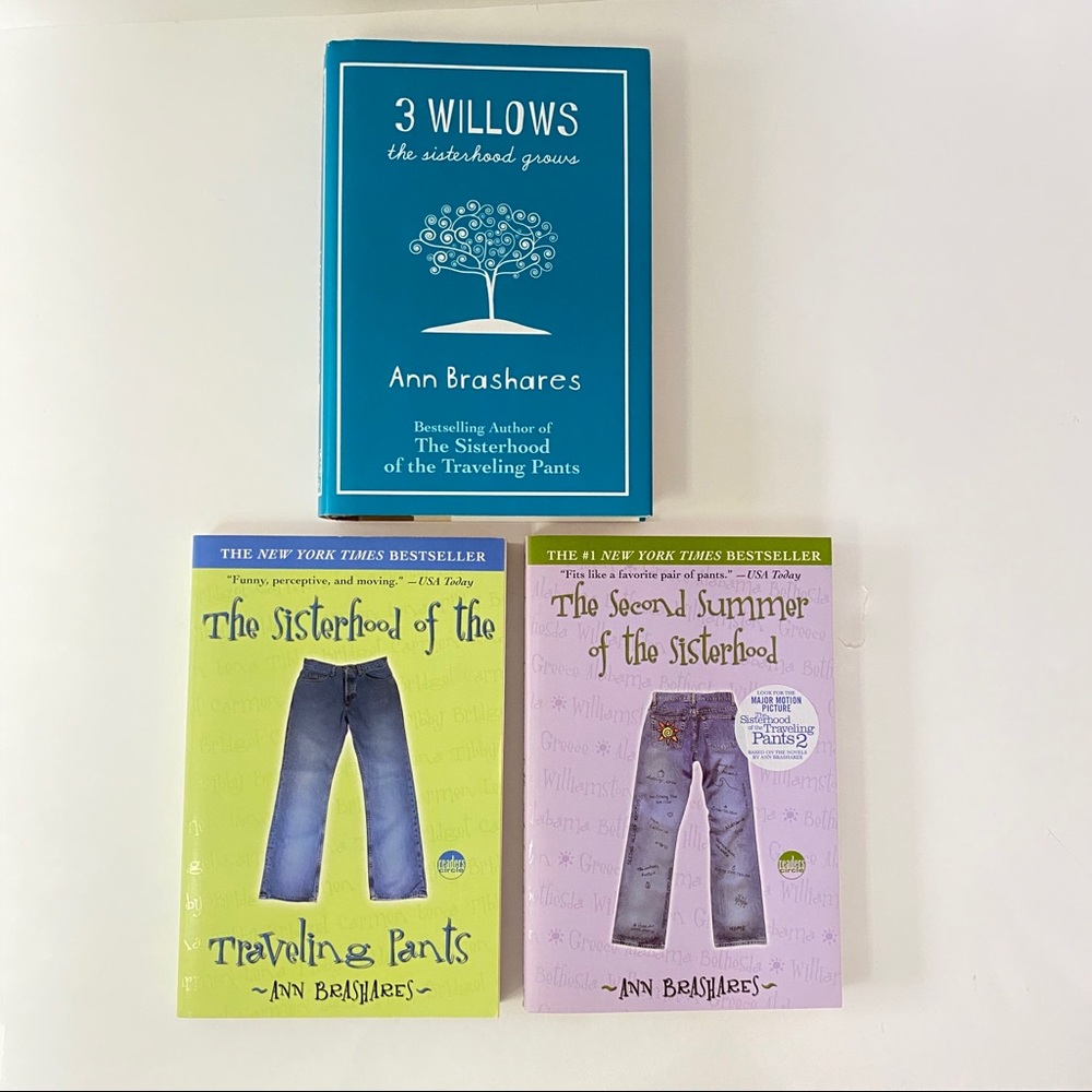 Sisterhood of the Traveling Pants - Ann Brashares
